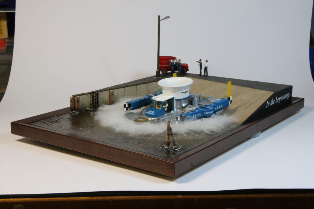 Andreas Weber / Dio Hovercraft SR-N1 / Airfix