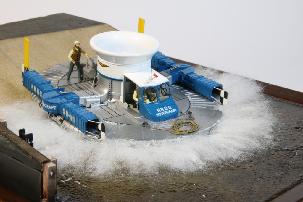 Andreas Weber / Dio Hovercraft SR-N1 / Airfix